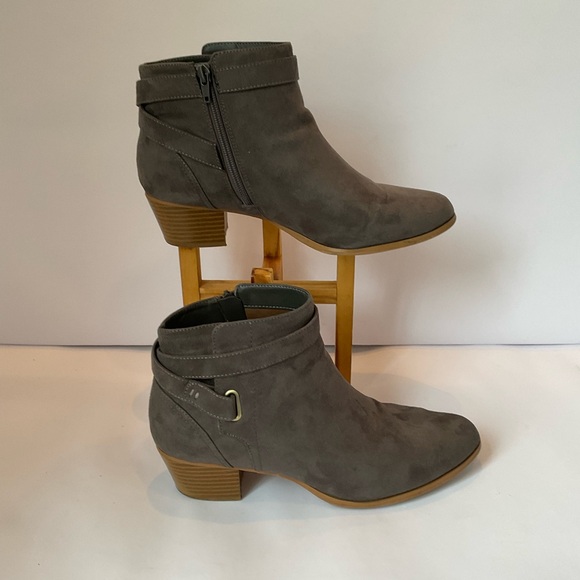 Women’s Giani Bernini ankle boots - Picture 3 of 6